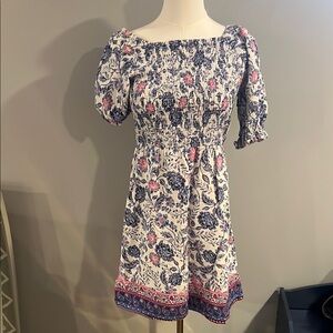 Old Navy White and Blue Puff Sleeve Sundress